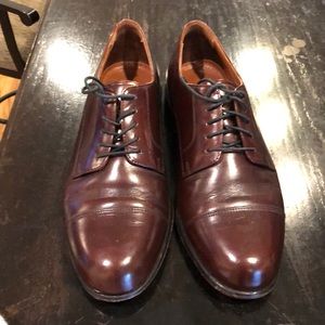 Men’s brown leather size 8.5W shoe